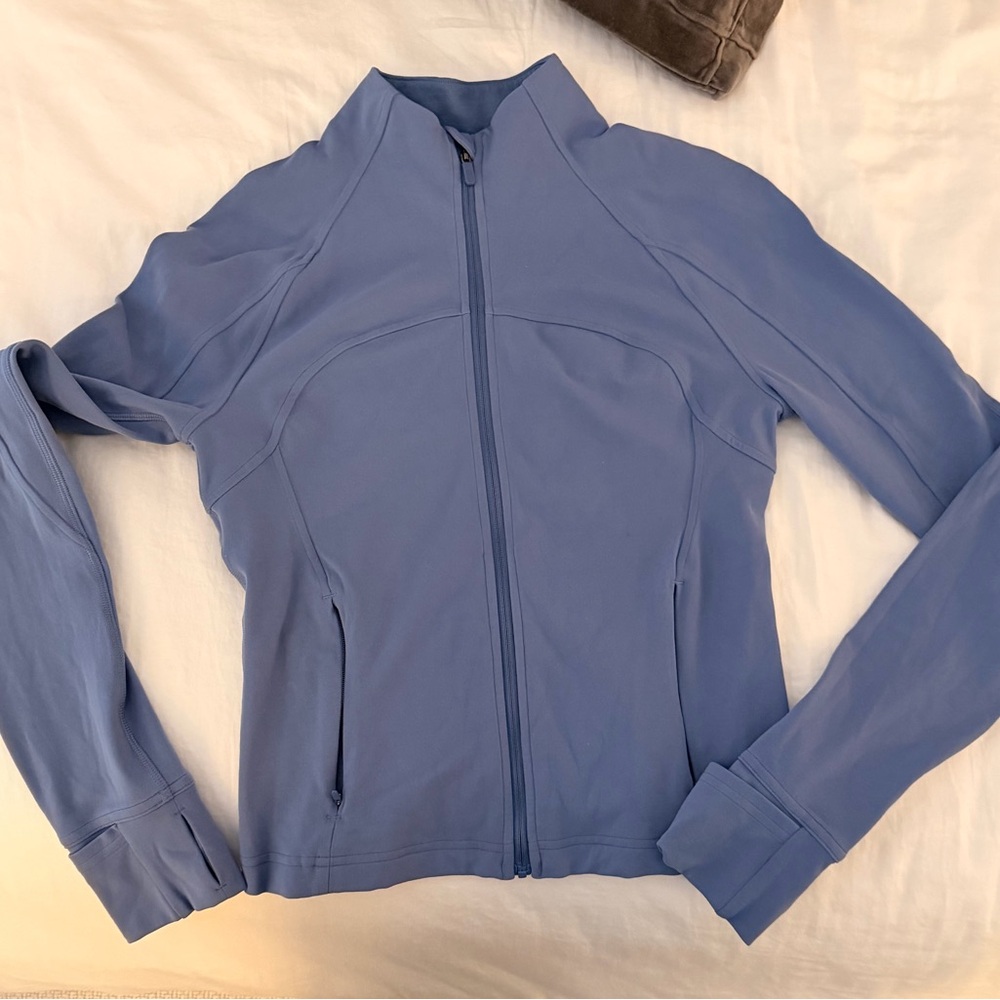 Define Lululemon cropped jacket